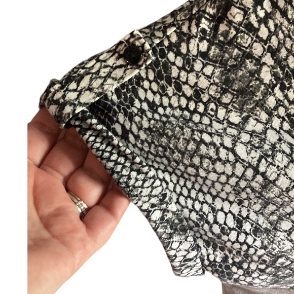 Absolutely Famous Gray Snake Print Color Block Crisscross Strap Drawstring Top - Picture 9 of 12